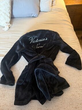 Victoria's Secret Plush Black Robe with embroidered Victoria secret on back